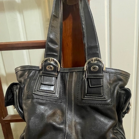 Coach purse - Picture 3 of 4